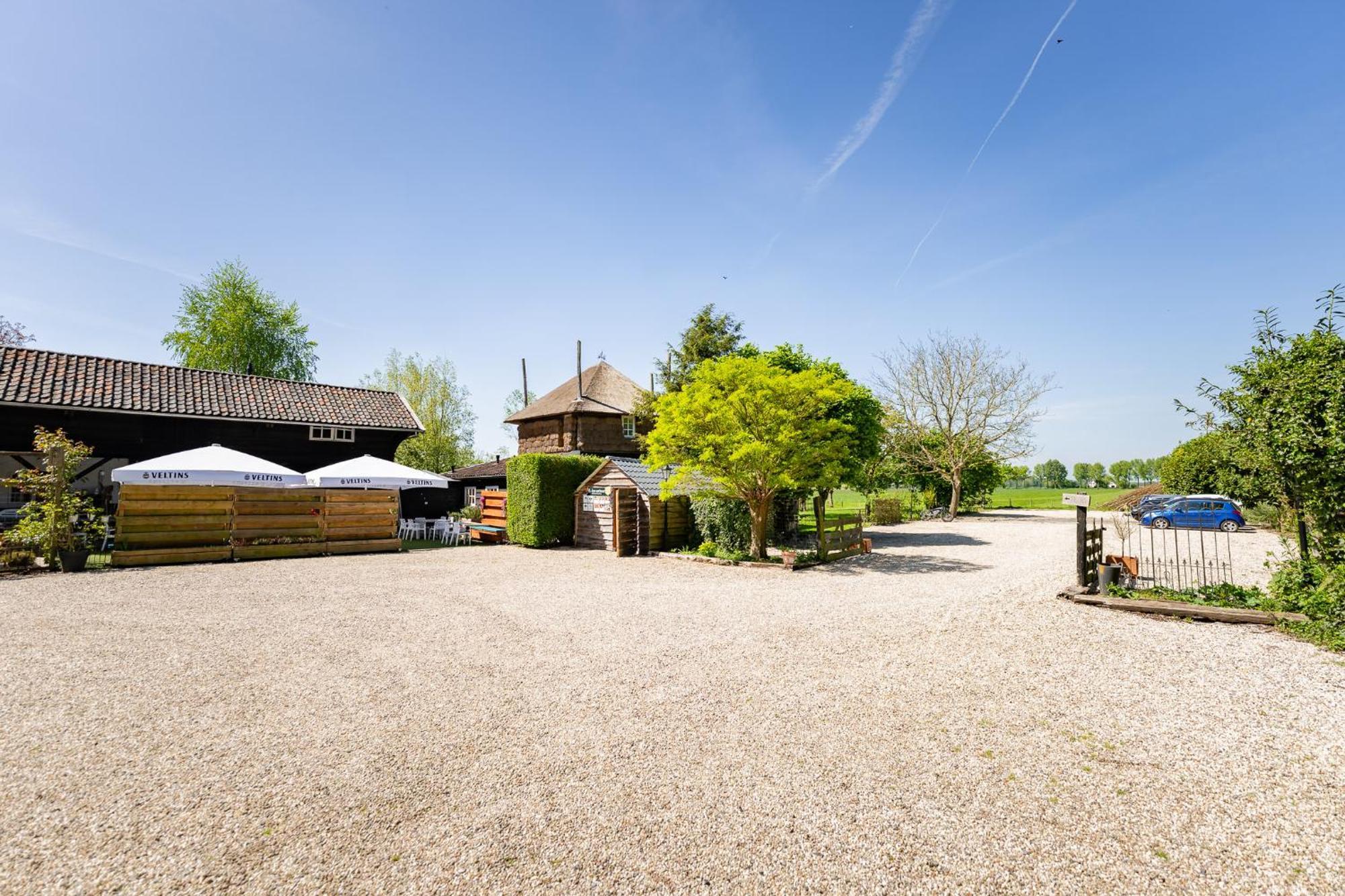 Inn De Lingehoeve