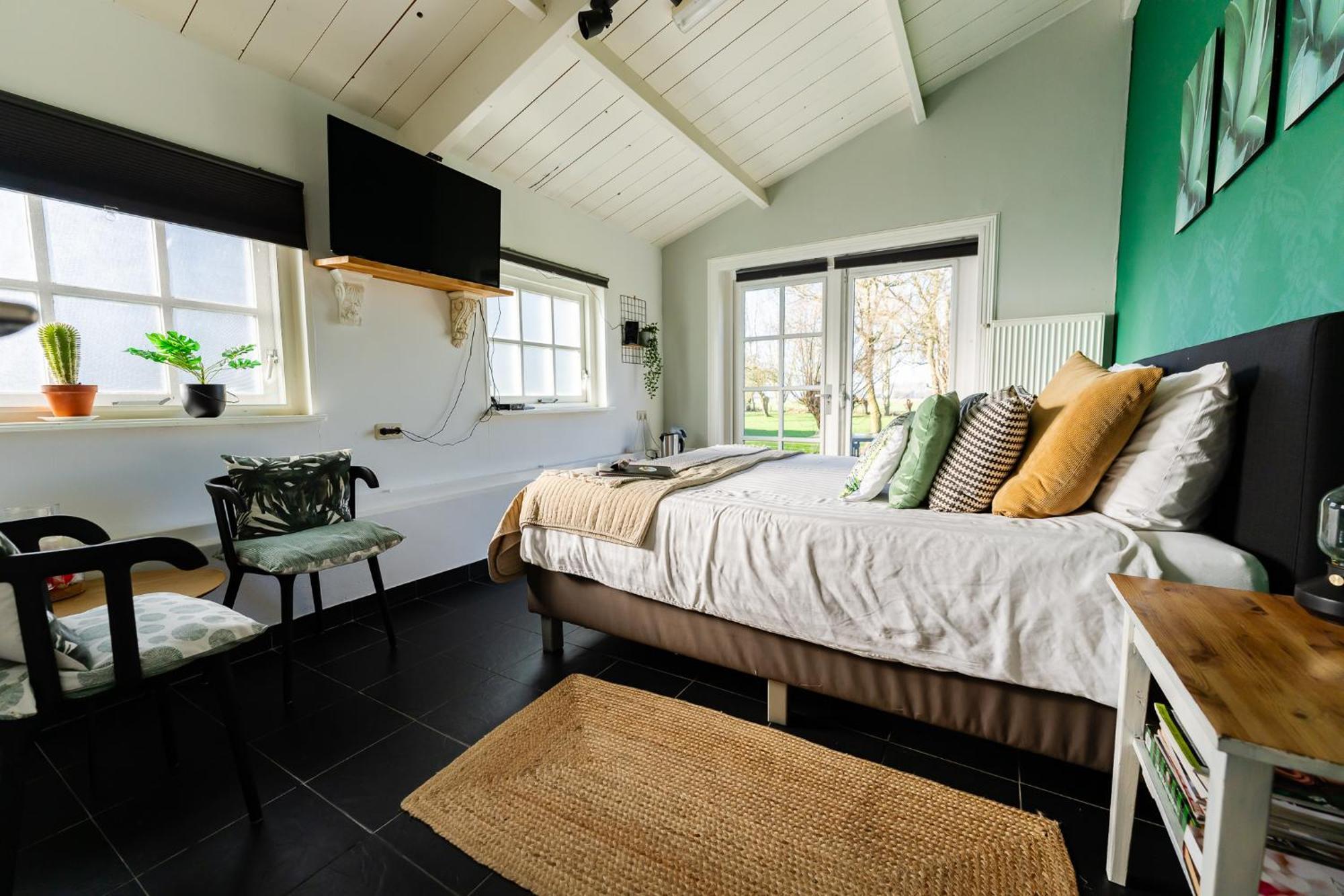 De Lingehoeve Inn *